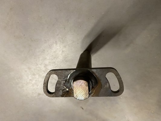 PIECES TECHNIQUES AGRI PAG* - OUTILS A DENTS* - AXE DE COUTRE D.25 CARRÉ